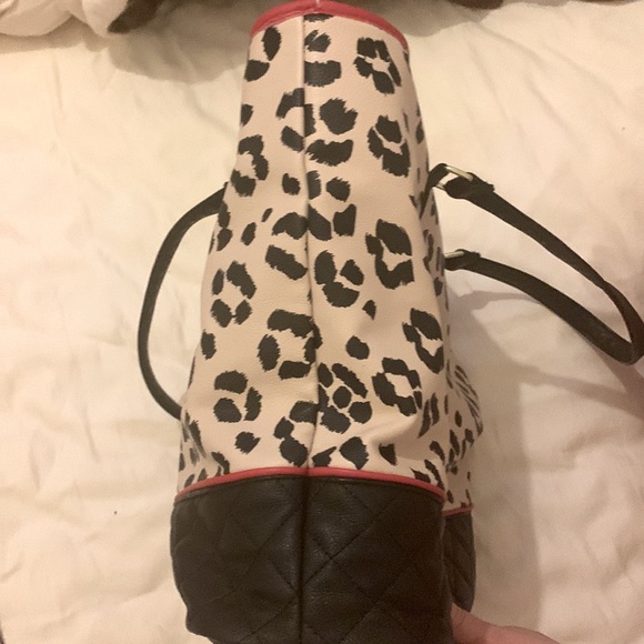 Betsey Johnson Big Animal Print Purse - Picture 5 of 6